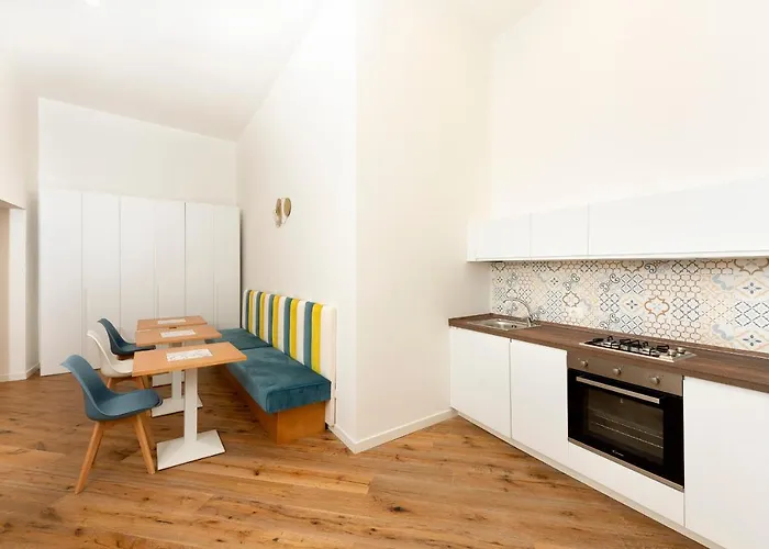 Ramo D'oro לינה וארוחת בוקר 4*